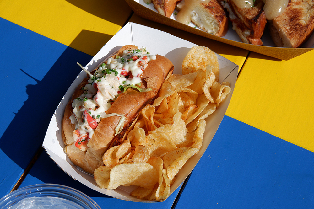 Three day Fort Lauderdale itinerary: lobster roll with chips