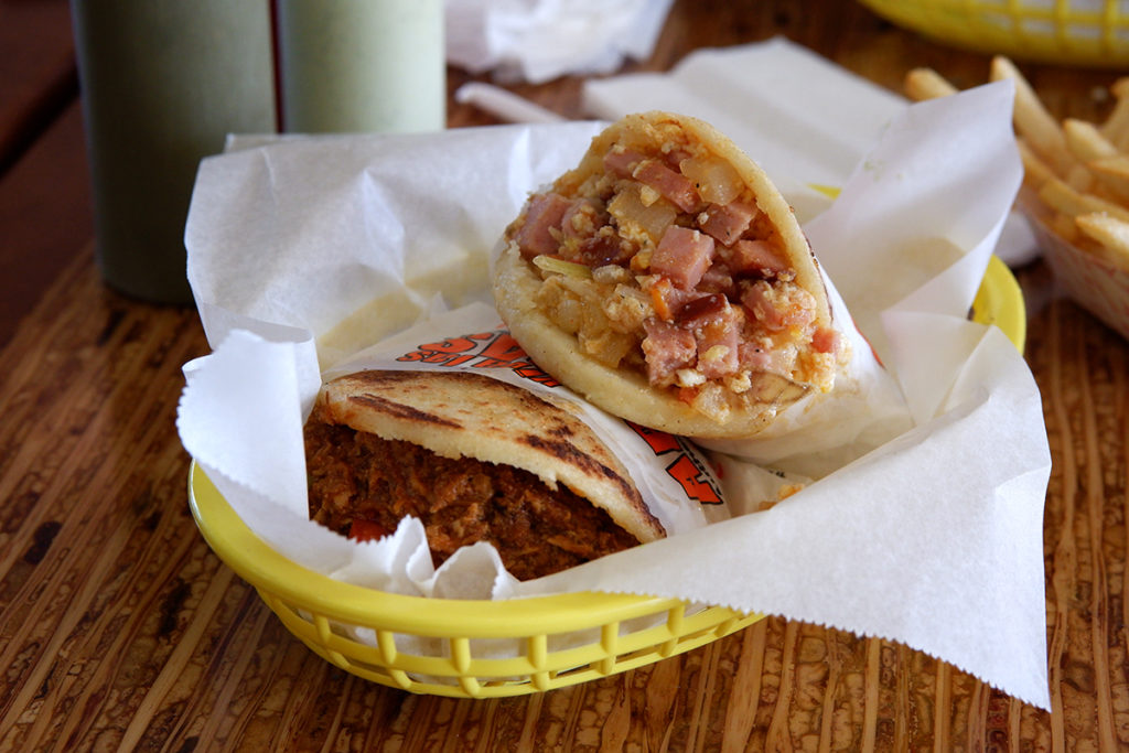 A quick visit to Las Vegas, first timer's perspective: a close up on two arepas