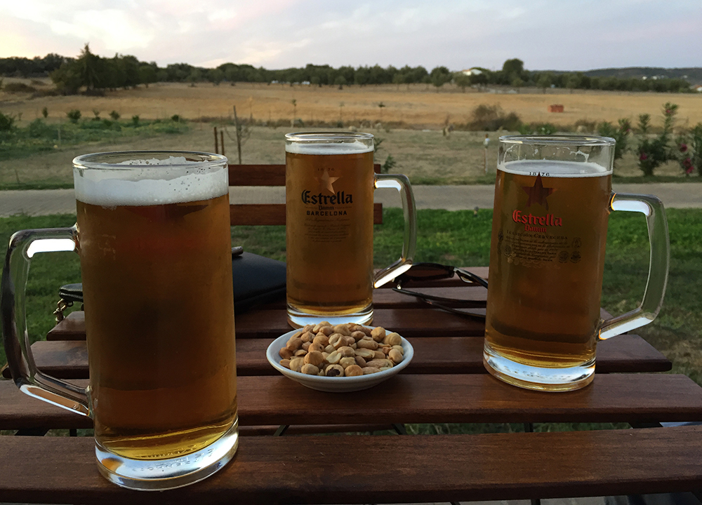 Tivoli Évora Ecoresort, Portugal hotel, beers on the patio