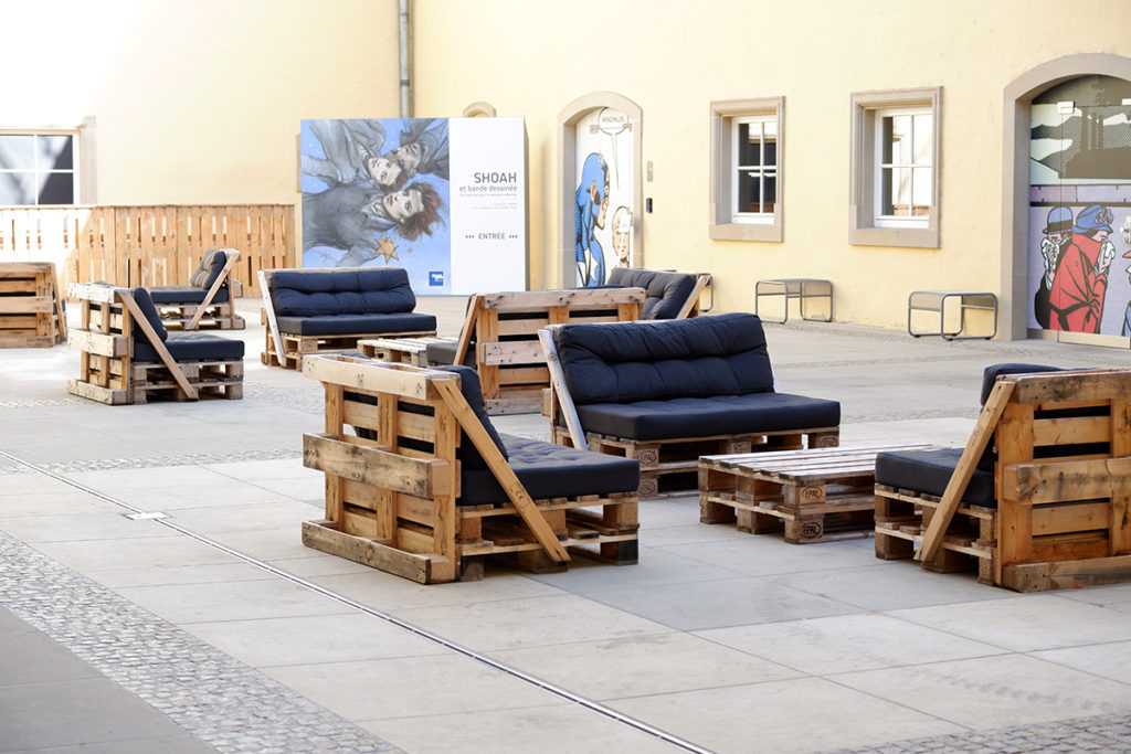 Hello Luxembourg! Let’s see what you’re made of: museum courtyard with sitting 