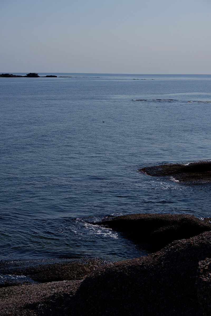 Destination guide: The great adventure through Quebec Maritimes - blue water and rocks