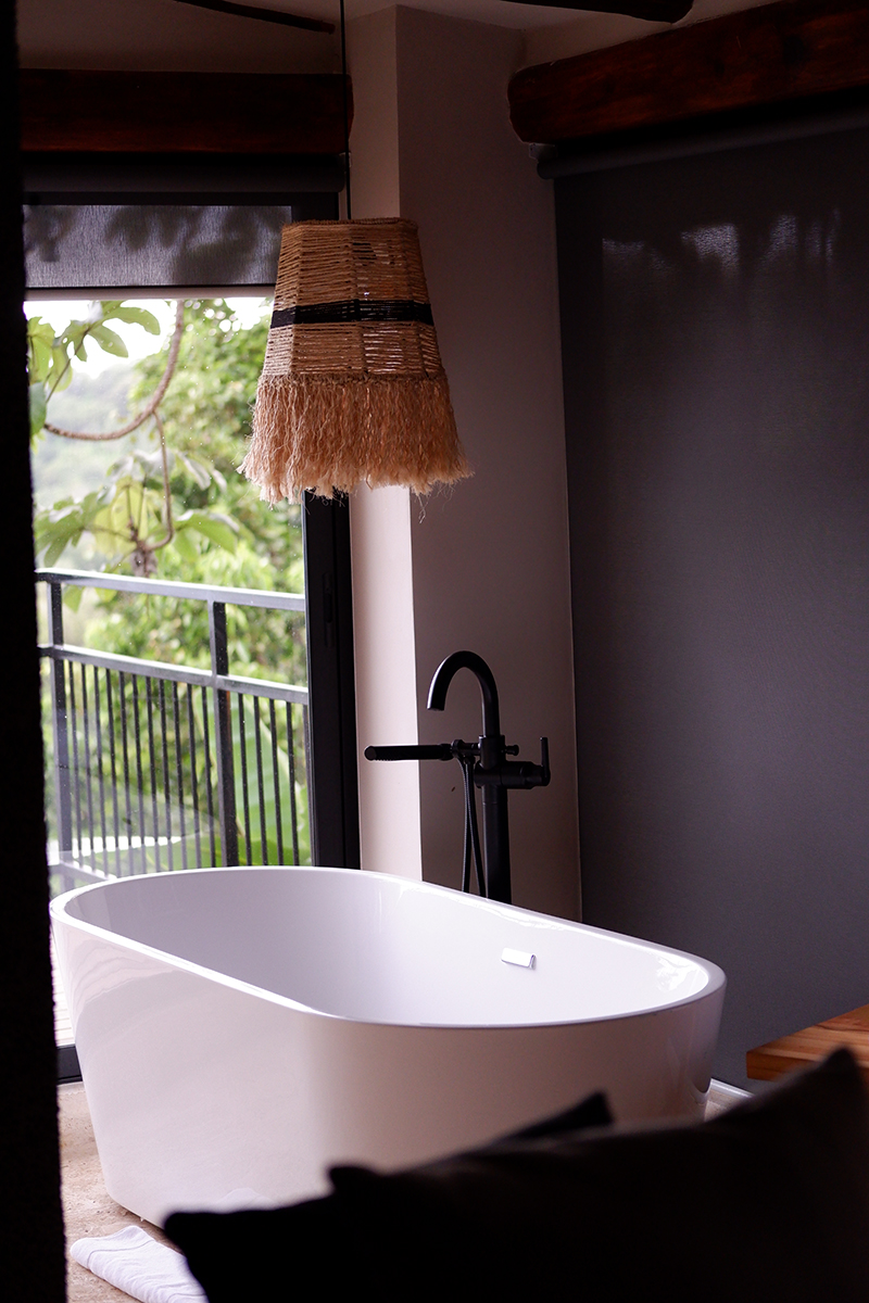 Hotel Punta Islita Costa Rica, Honeymoon Suite: indoor bathtub with a wicker light hanging over it