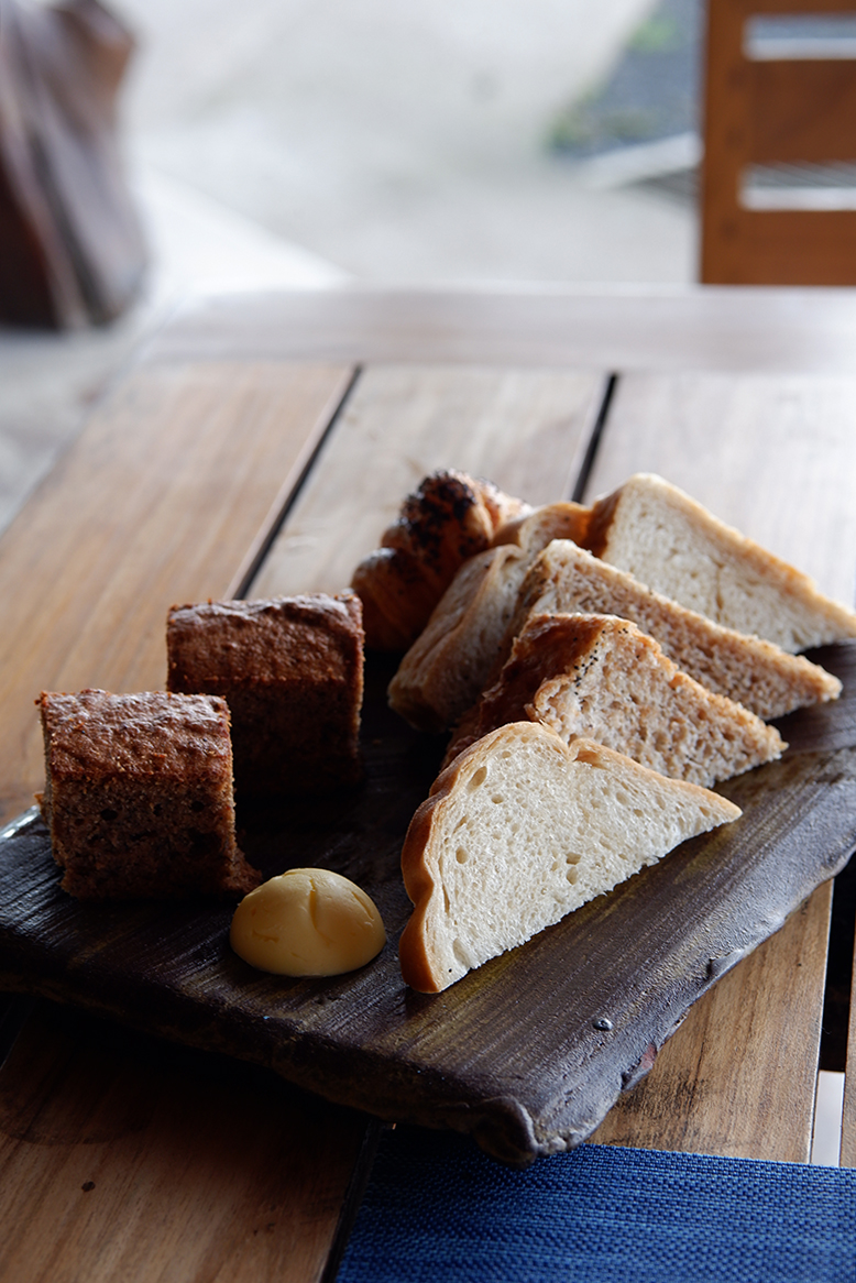 Hotel Punta Islita Costa Rica, Honeymoon Suite: fresh baked breads