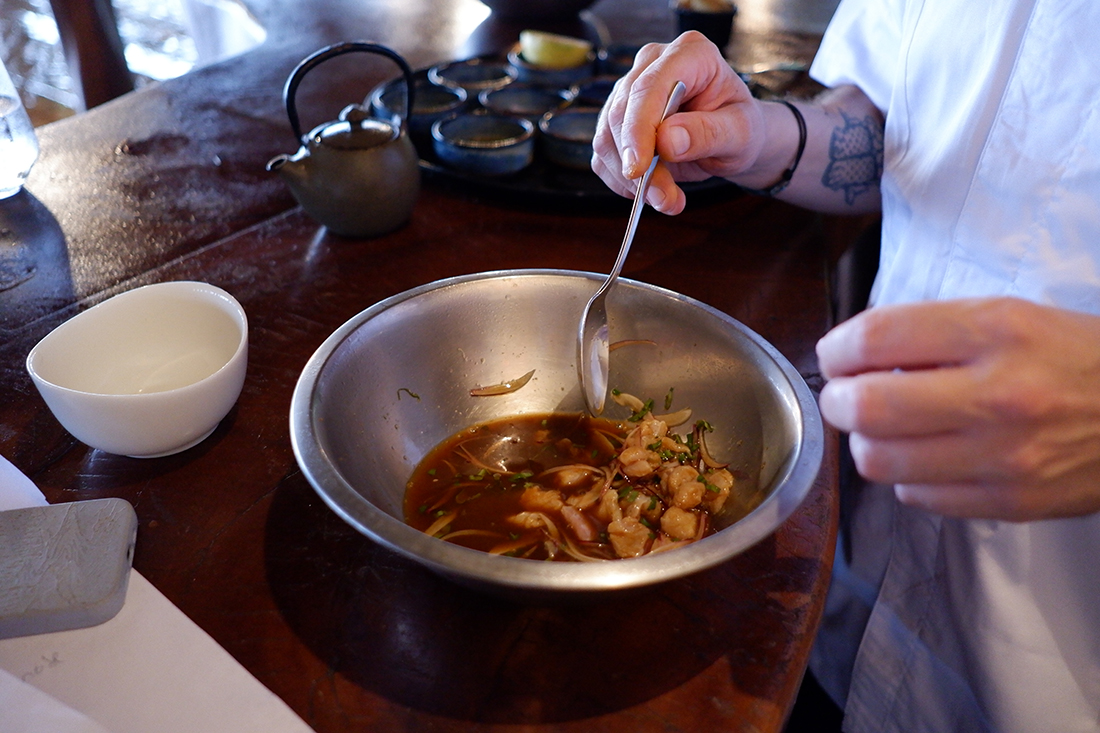 Find the Pura Vida life at Punta Islita, even if just for a few days: chef making a ceviche 