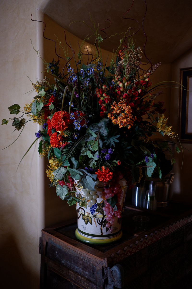 dry flowers in a ceramic vase 